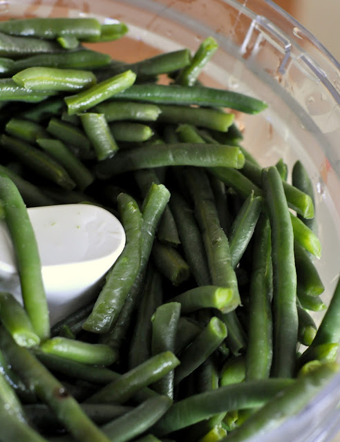 Green-Beans-Food-Processor-tasteasyougo.com