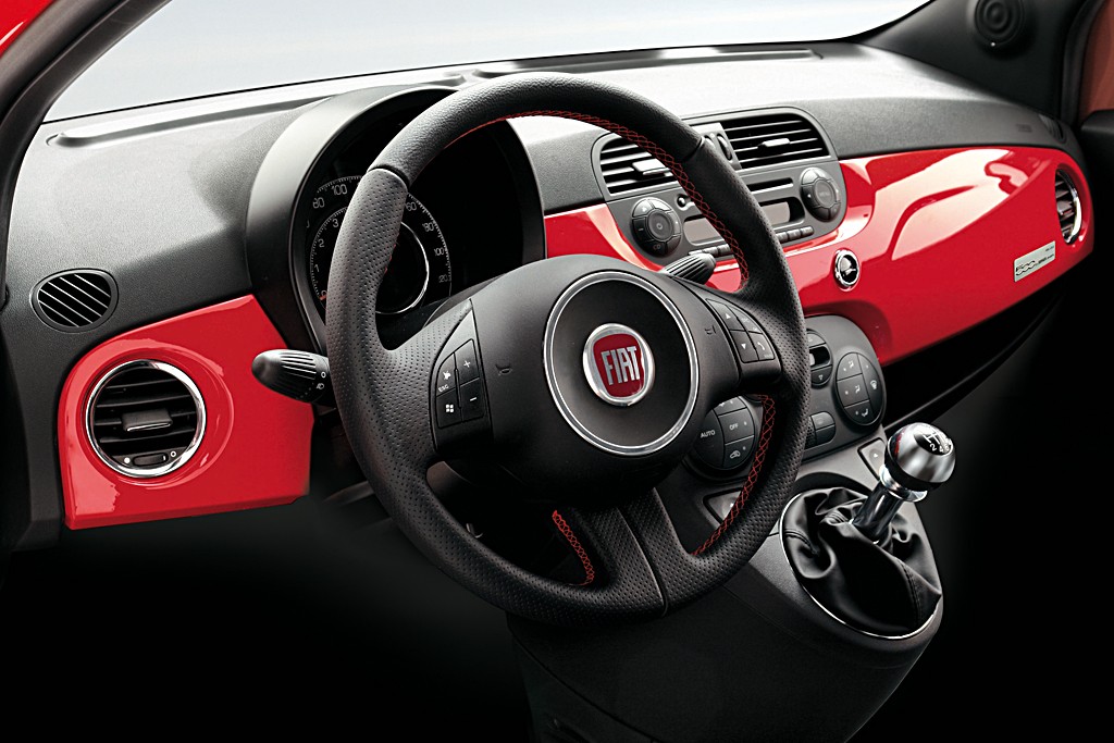 The 695 Abarth Tributo Ferrari has a robotized version of the normal 500