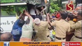 കണമല അട്ടിവളവില്‍ വാഹനാപകടം.