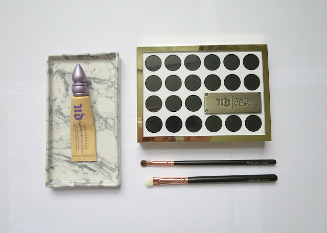 Urban Decay Gwen Stefani Eye Shadow Palette Neutral Favourite Swatch  Flat Lay Primer Zoeva Brush