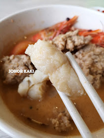 Woodlands Seafood Soup Yan Ji in Marsiling Mall Singapore 炎记威威食品海鲜汤