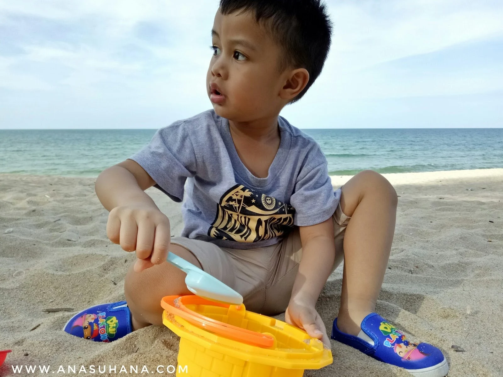 Pantai Batu Buruk, Kuala Terengganu