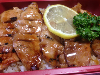 元祖和豚もちぶた弁当730円