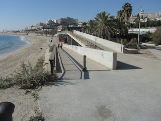 GR-92, Torredembarra a Tarragona, rampa d'accés a la platja del Miracle de Tarragona des del Passeig Marítim de Rafael Casanova