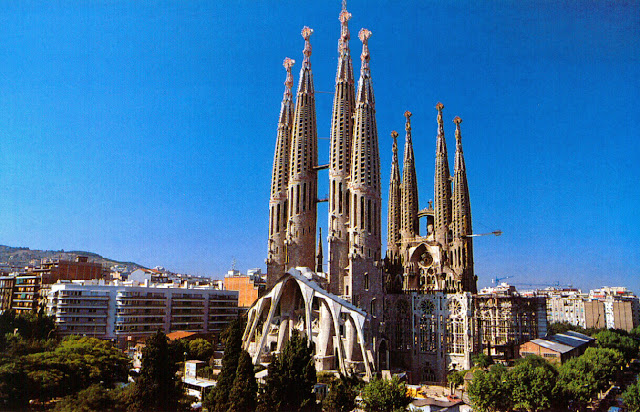 Barcelona City, Images, Most visit places, barcelona city pictures, Barcelona City Sapin, Visit Barcelona City in Spain, Spain Tour, most popular places in spain, life in barcelona city spain, mountains in spain, living barcelona city spain, 