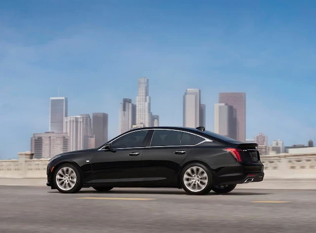 Cadillac CT5 / AutosMk