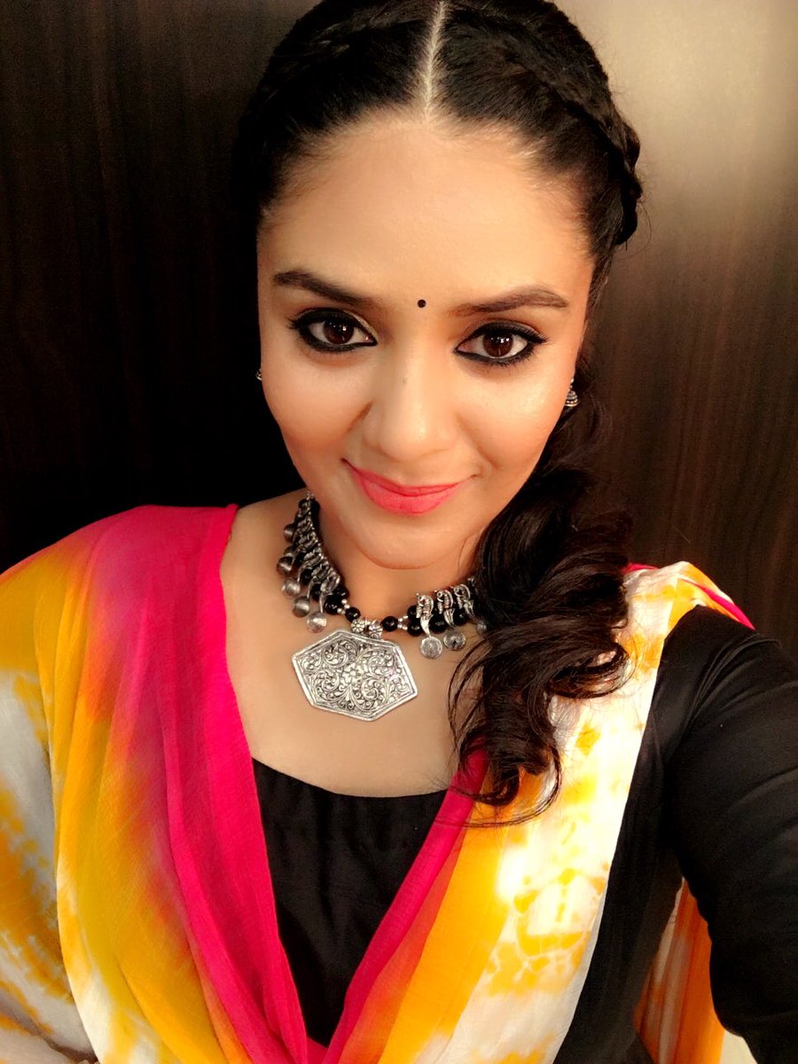 Actress SreeMukhi Latest Photos