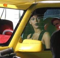 Lady GaGa y Beyoncé grabando videoclip Telephone
