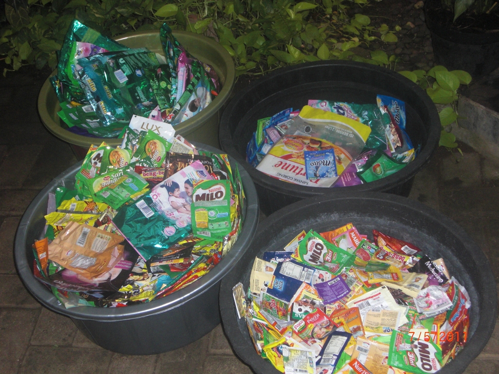 TASAWA La Roiba Kerajinan  Dari Bungkus Plastik  Kemasan