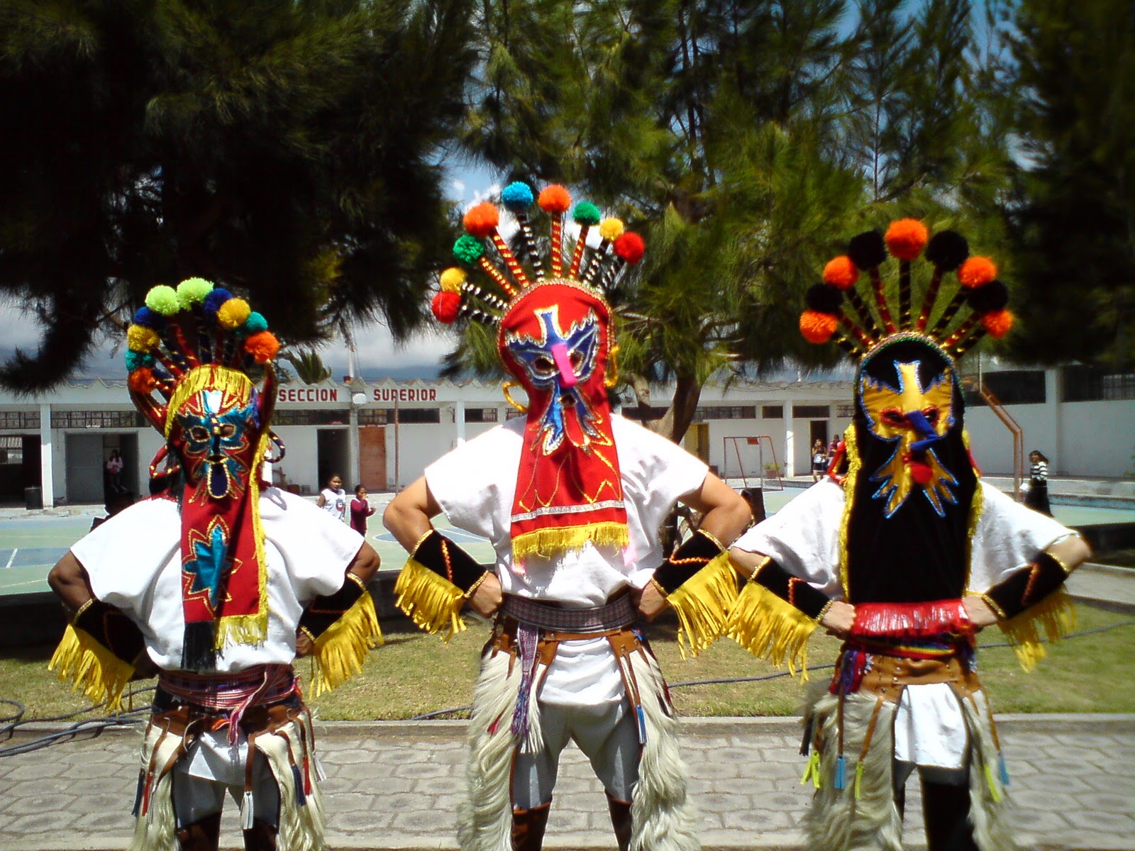 Grupo de Danzas folclóricas y bailes tradicionales del Ecuador,del CN"Alberto Enríquez: Danzando ...