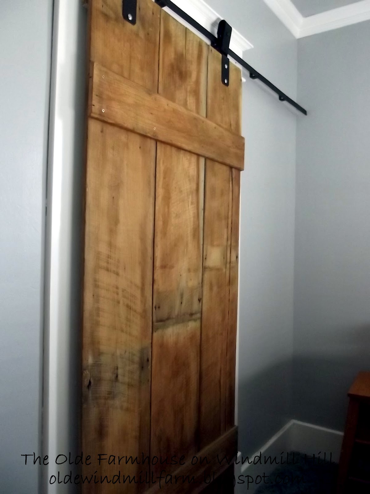 The Olde Farmhouse on Windmill Hill: DIY Barn Door details