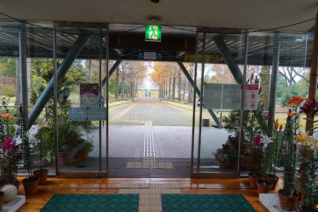 鳥取県西伯郡南部町鶴田　とっとり花回廊　ゆりの館