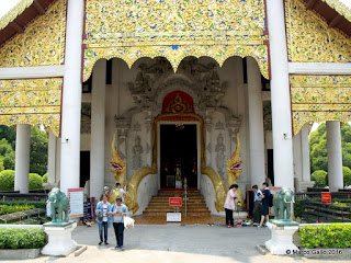 TEMPLO WAT INTHAKHIN PILLAR VIHARA Y WAT CHEDI LUANG. Chiang Mai, Thailand