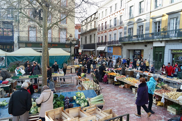 Carcassonne Saturday food market