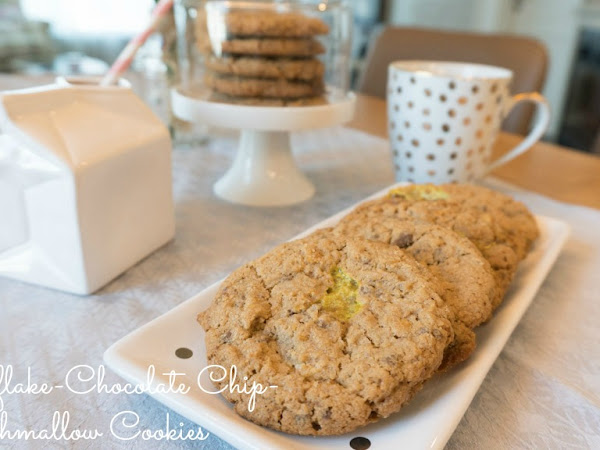 Momofuku Milk Bars Cornflake-Chocolate chip-Marshmallow cookies