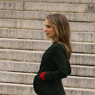 Natalie-Portman-pregnant-engaged-benjamin.jpg