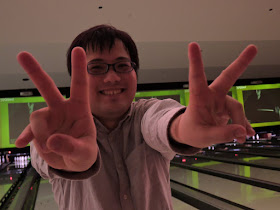 ボウリングでのダブルピース