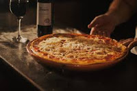 https://www.receitasdomes.com.br/2020/01/pizza-de-frigideira-pronta-em-10.html