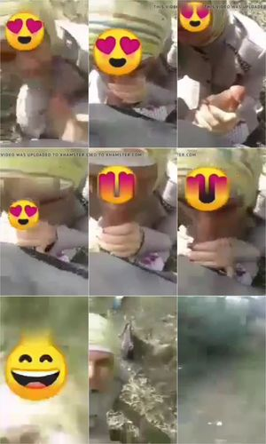 Köylü Türbanlı Ulu Orta Yerde Sakso