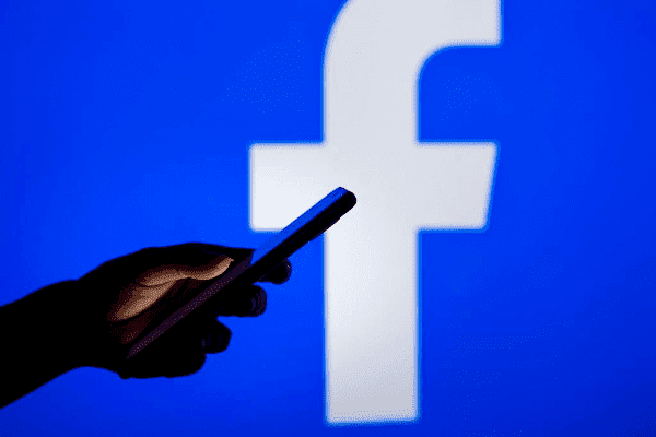 فيسبوك يعطل مئات الآف الحسابات بدون أي سبب