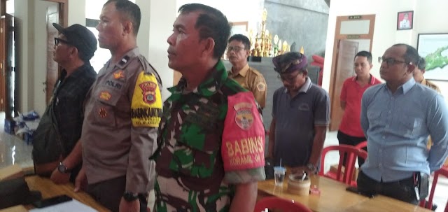 Atensi Rapat Forum Konsultasi Publik (FKP) Th 2023 Babinsa Batuan Tetap Perketat Prokes