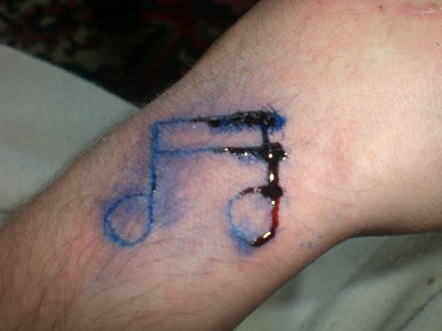 homemade tattoo gun,, things i get up to when i cant ski :)