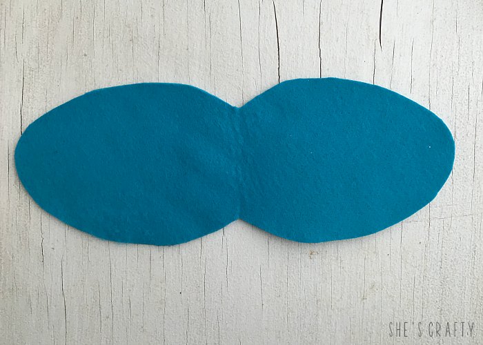 How to make a felt egg pouch treat holder