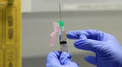 Greek Bioethics Committee Not Ruling Out Compulsory Vaccination For Health Workers