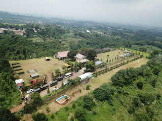 villa bogor sukabumi kolam renang luas besar