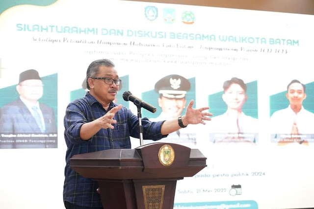 Hadiri Pelantikan HMKB Tanjungpinang, Jefridin : Berorganisasi Dapat Menambah Wawasan Hadiri Pelantikan HMKB Tanjungpinang, Jefridin : Berorganisasi Dapat Menambah Wawasan