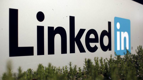 Official: Microsoft acquires on Linked In exchange for a huge sum