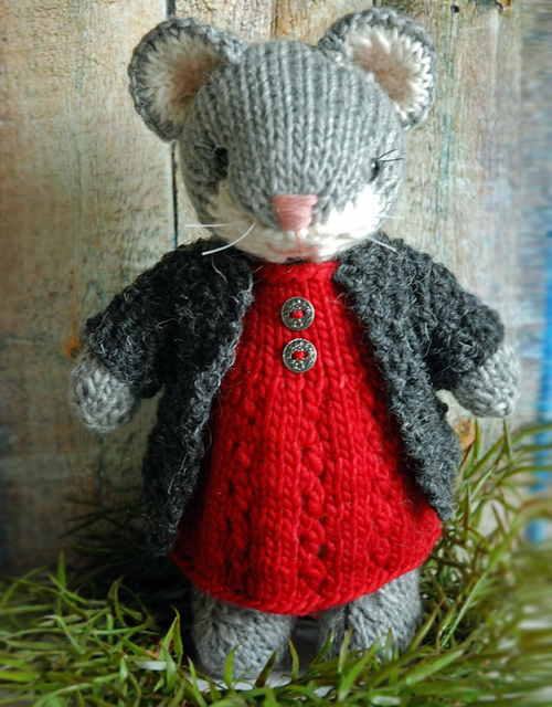 Cute Knitted Mouse - Knitting Pattern 