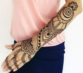 Delightful Pakistani Mehndi Designs For Hands