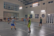  Peminatnya Cukup Tinggi, Puluhan Anggota Karang Taruna Kujang Mas Ikut Latihan Badminton 