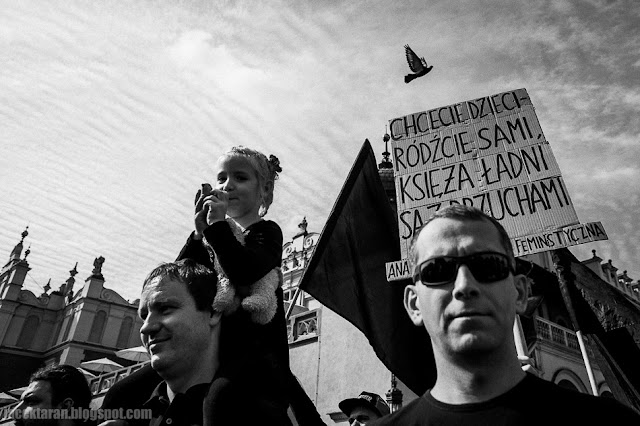 Czarny Protes, przeciwko zaostrzeniu ustawy aborcyjnej, Krakow 2016