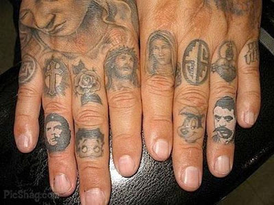 finger tattoos