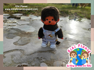 kiki Monchhichi glace patinage