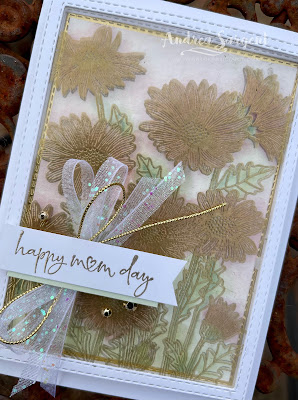 Wish Mom a Happy Day with water-coloured daisies.