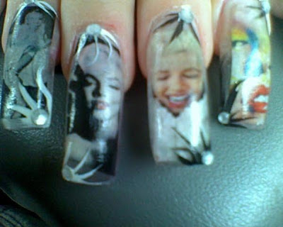 Marilyn Monroe Nail Art