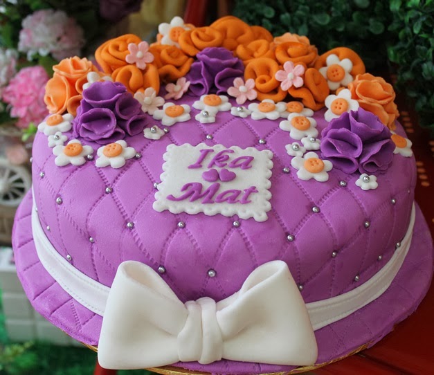 Kek hantaran purple