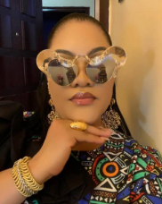 See The Beautiful & Stylish Look Of The Queen Of Instagram Fashion, Mumiimaye