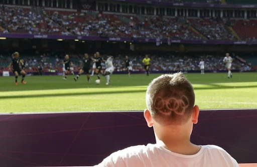 Fan sports Olympic hairstyle