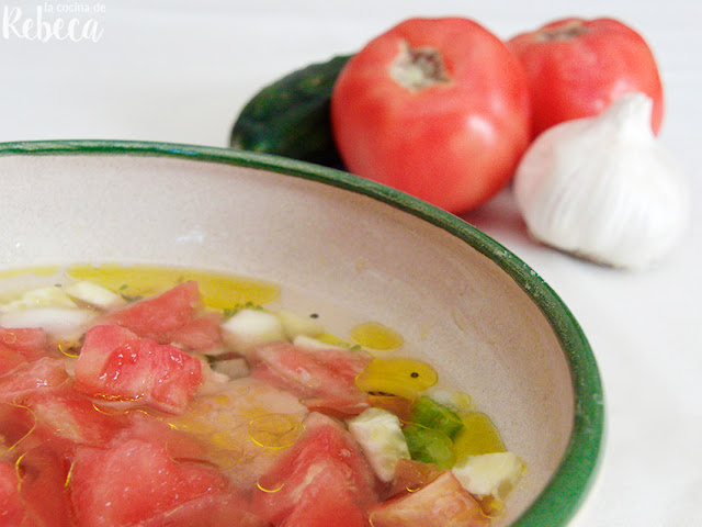 Gazpacho a la antigua o en ensalada