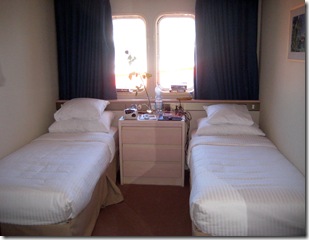 879 Cabin