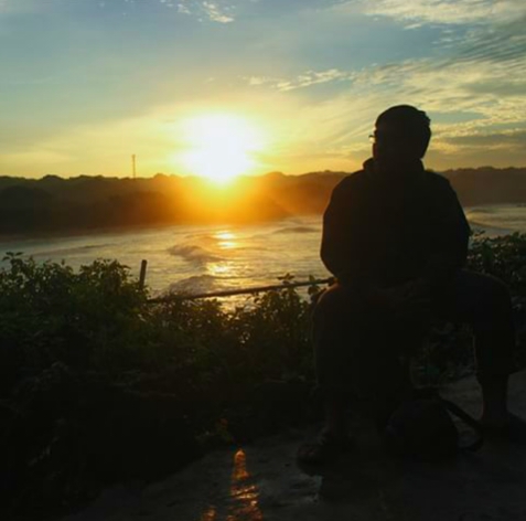 Pesona Sunset dan Sunrise Pantai  Krakal Gunung Kidul 