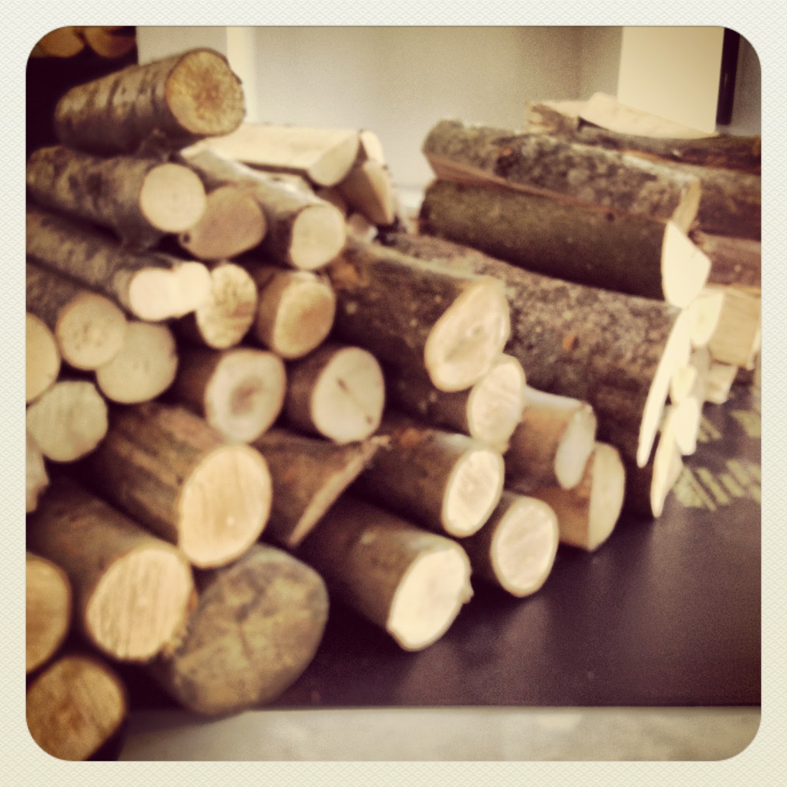 The London Log Company: Decorative Log Walls