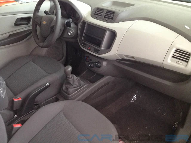 Chevrolet Spin LS 2013 - interior