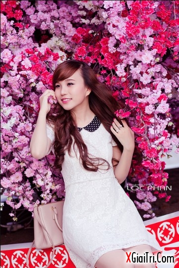 Dạo xuân cùng hot girl
