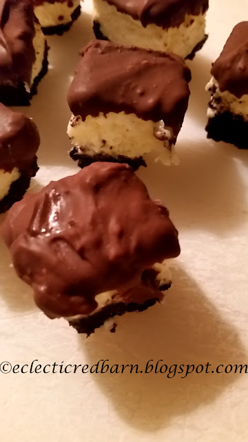 Eclectic Red Barn: Oreo Cheesecake Bites