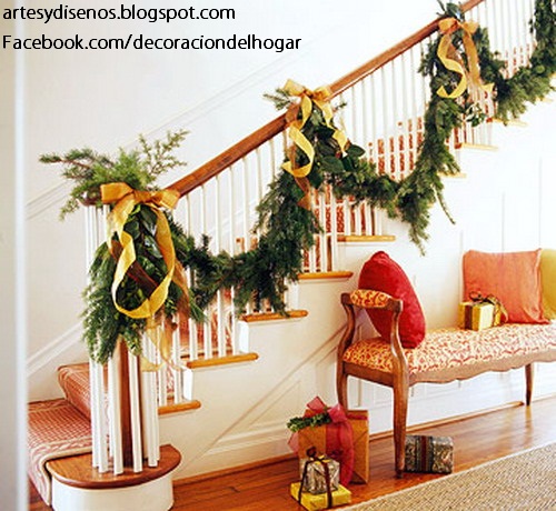 COMO DECORAR ESCALERAS PARA NAVIDAD by artesydisenos.blogspot.com